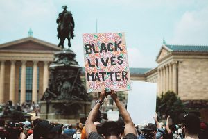 BLM protest crowd